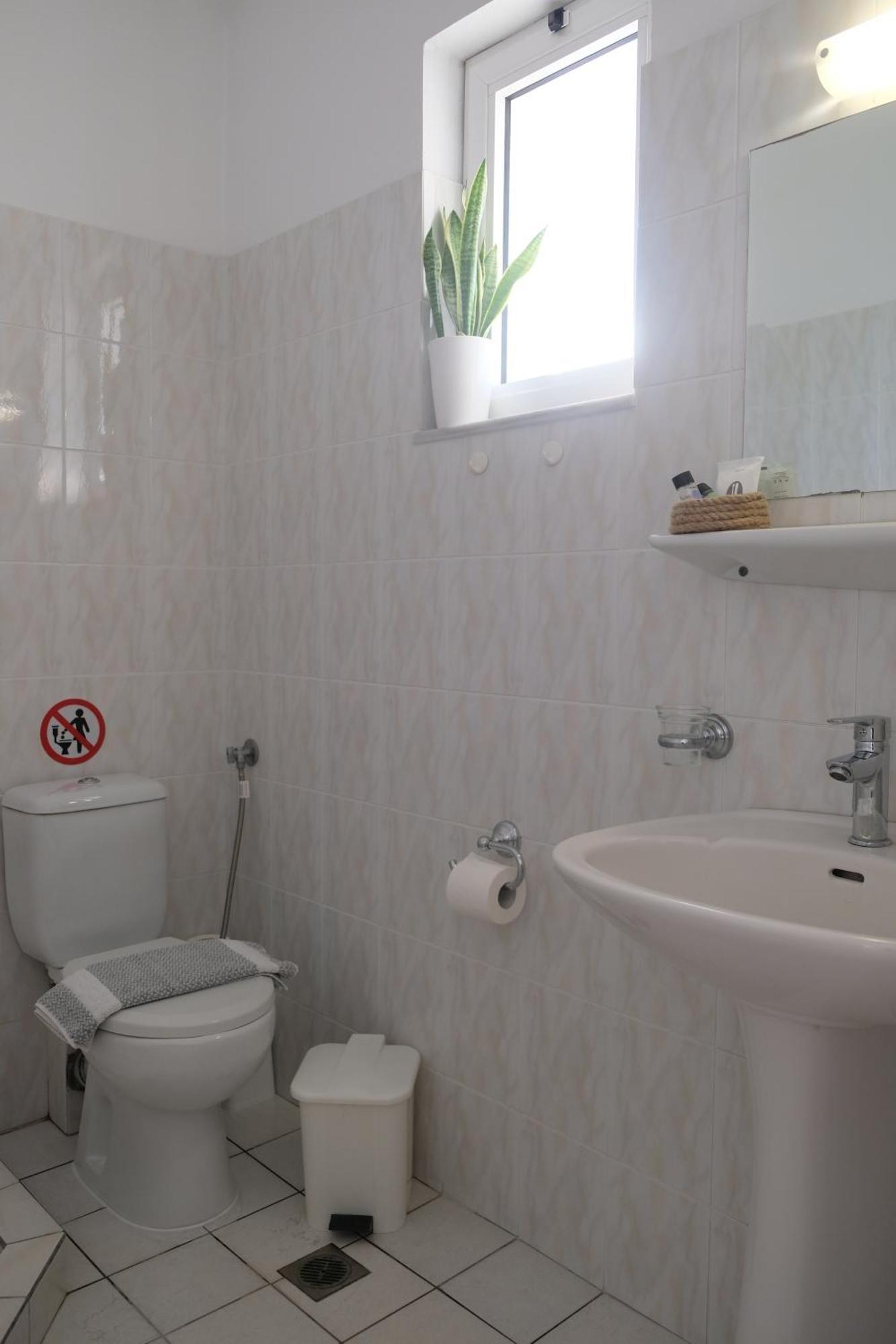 Lappas Rooms Roviés Eksteriør bilde